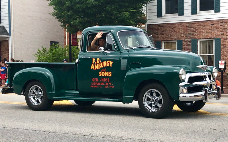 Illustration for article titled Memorial Day Parade, Lebanon, Ohio 5-27-19